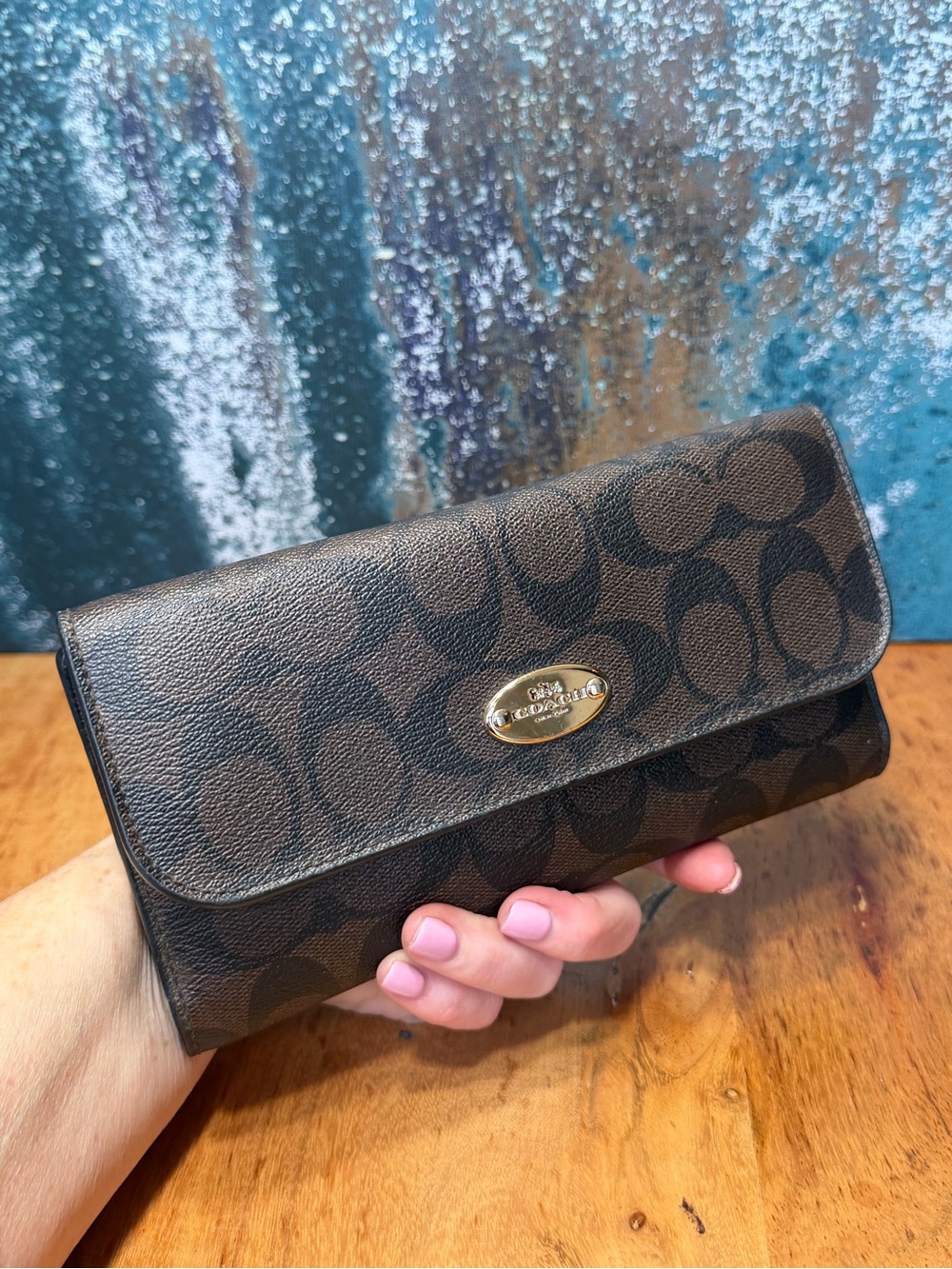 Coach Classic Peyton Signature Envelope Tri-Fold Checkbook Wallet Chocolate Brow